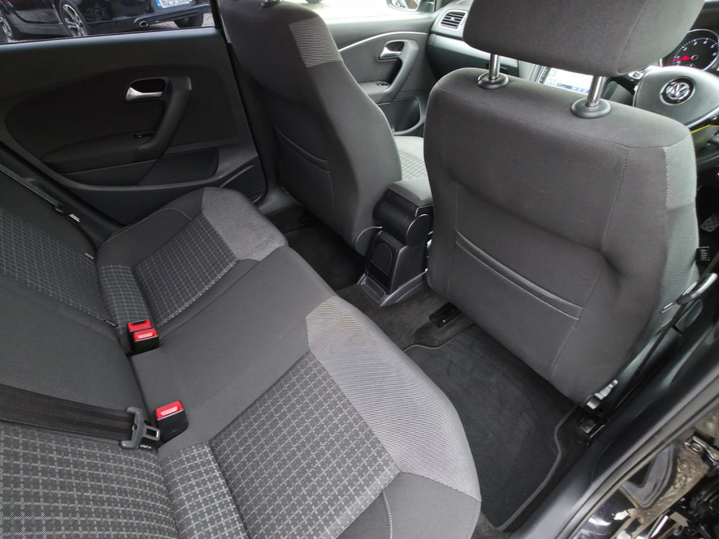 2016 Volkswagen Polo