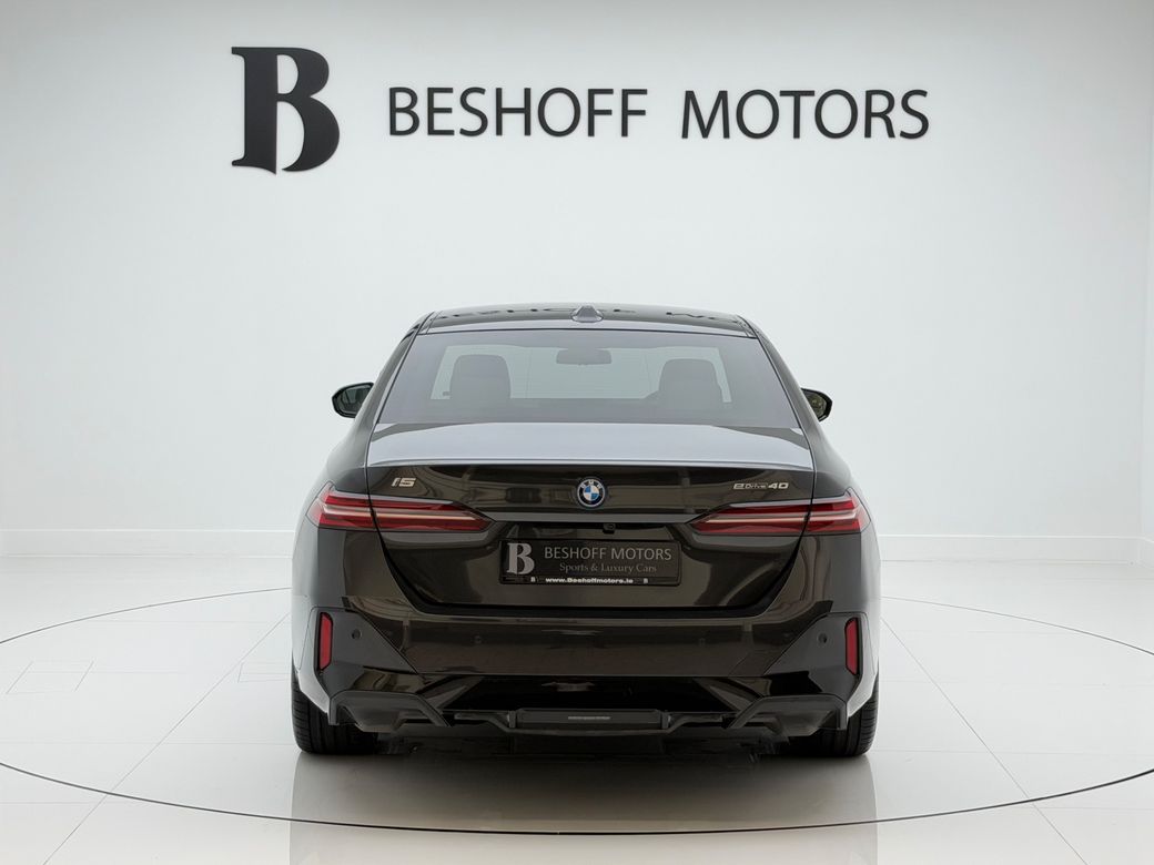 2024 BMW i5