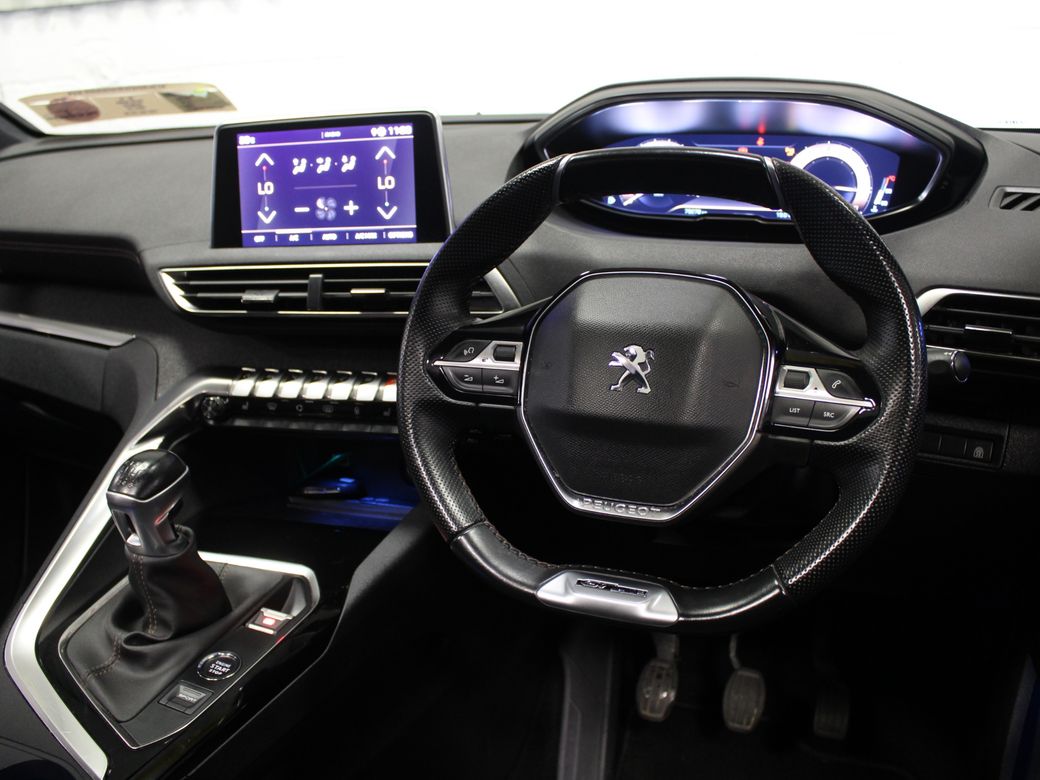 2020 Peugeot 5008