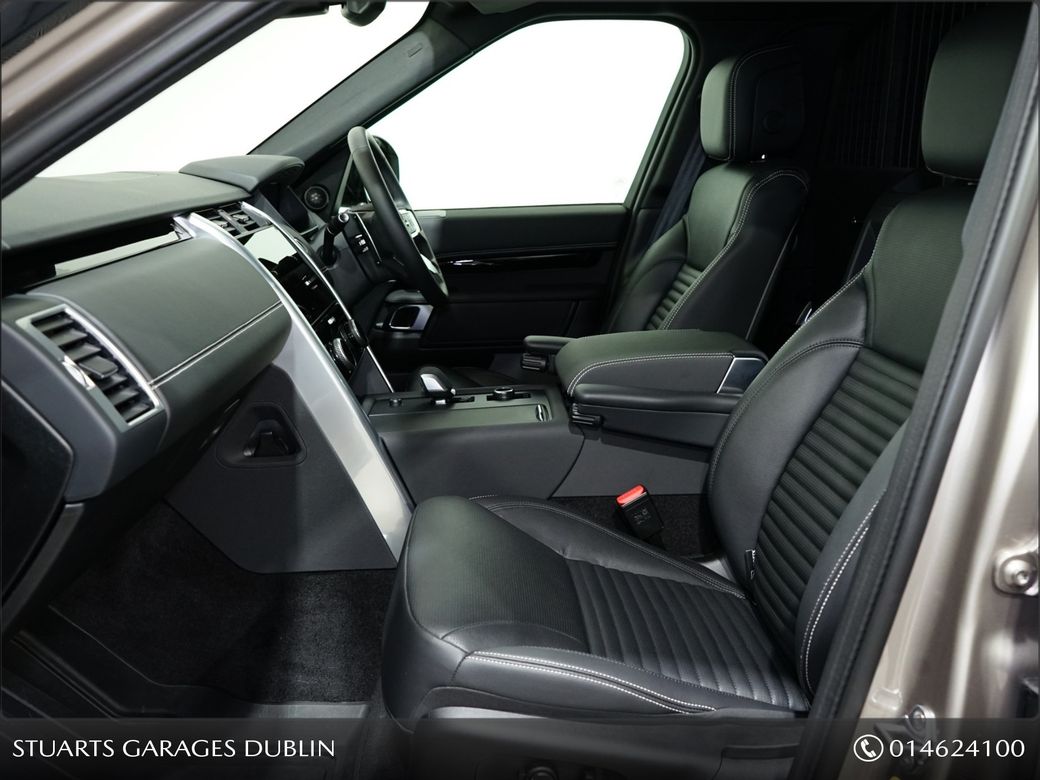 2025 Land Rover Discovery