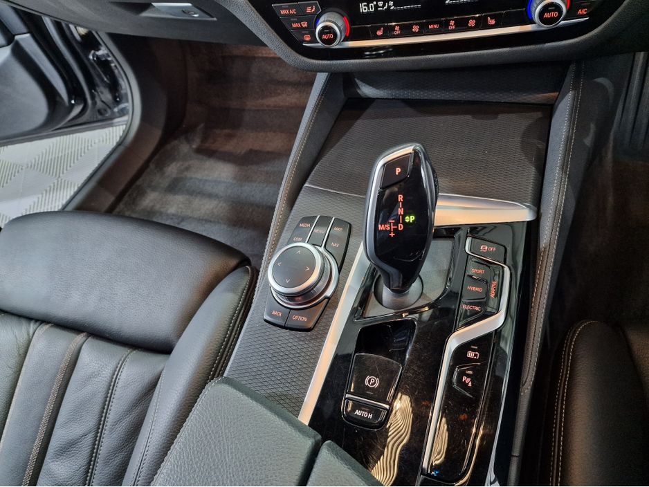 2022 BMW 5 Series