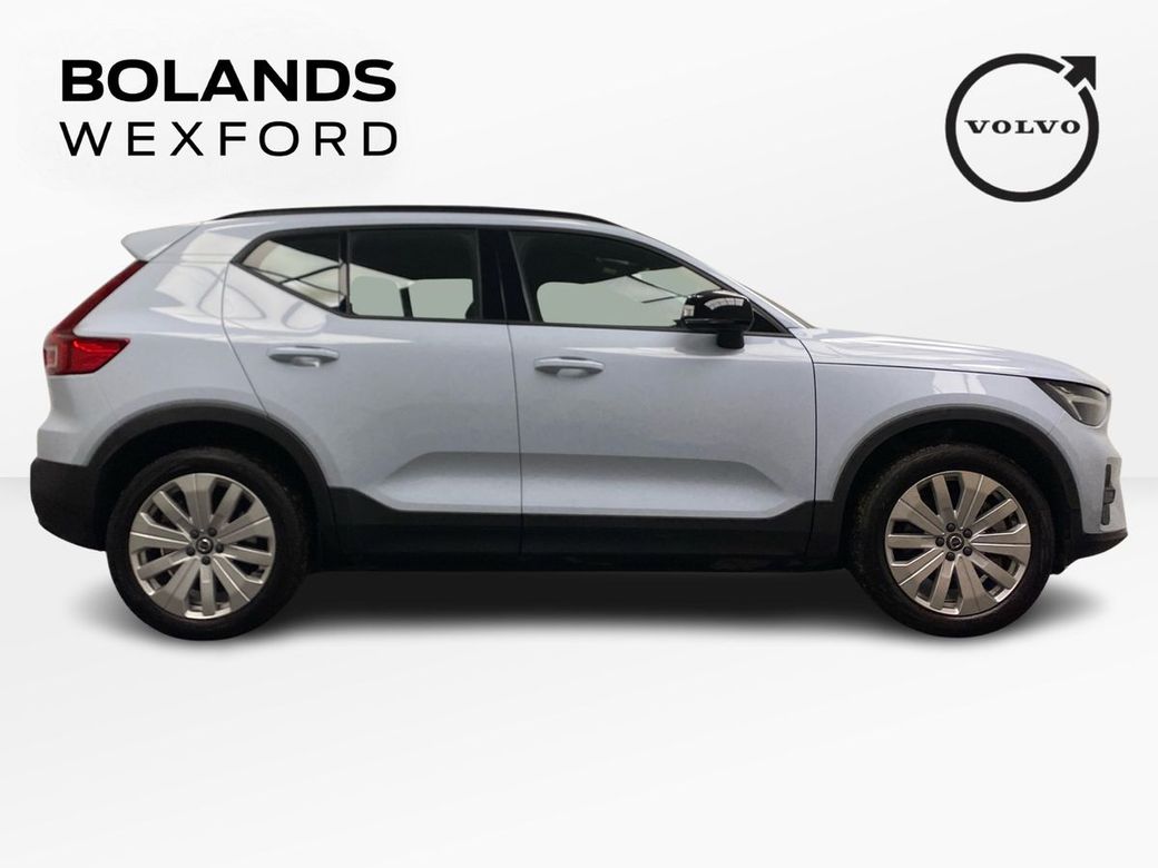 2026 Volvo EX40