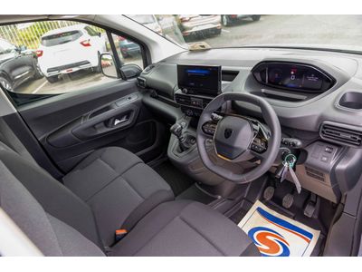 2025 Peugeot Partner