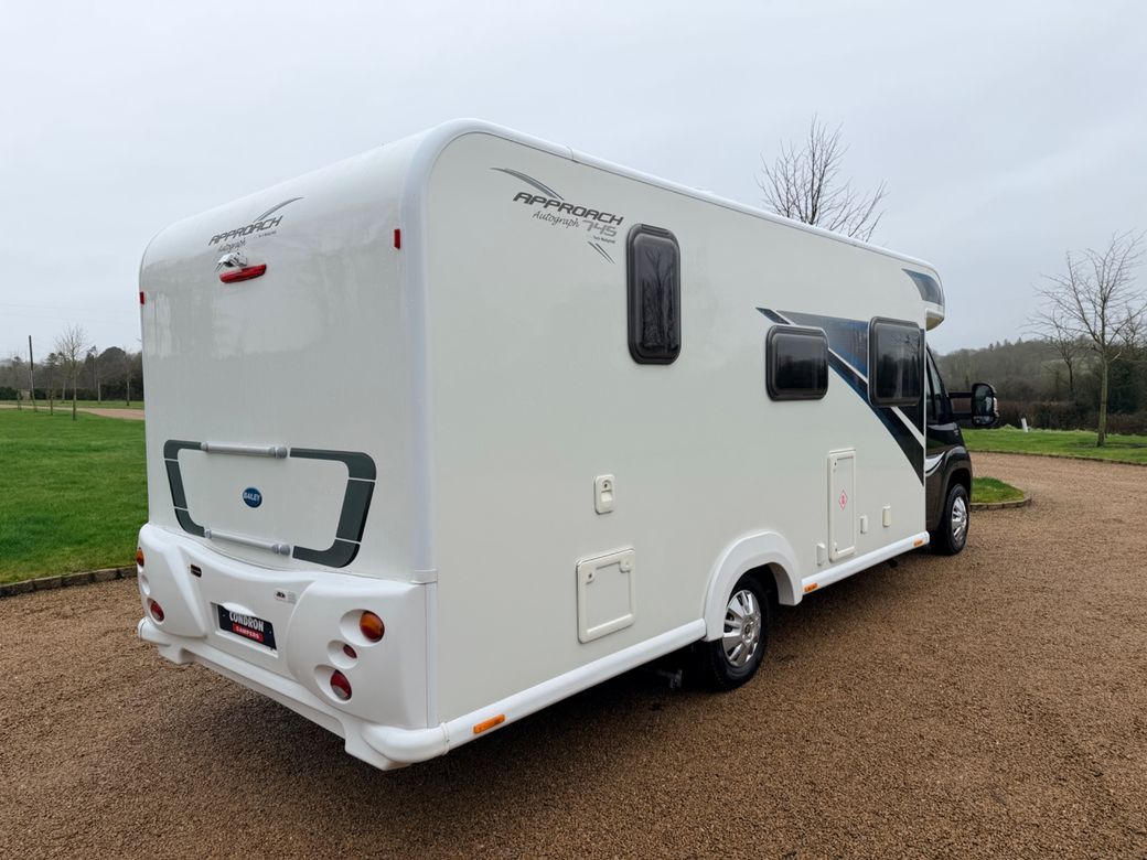 2016 BAILEY APPROACH  AUTOGRAPH 745 R.H.D LOW PROFILE 