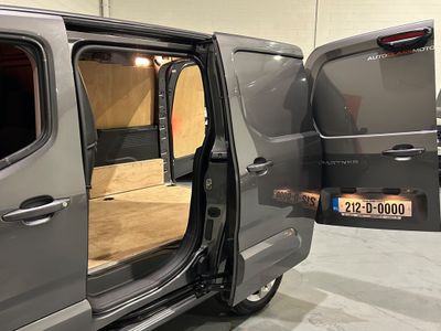 2021 Peugeot Partner