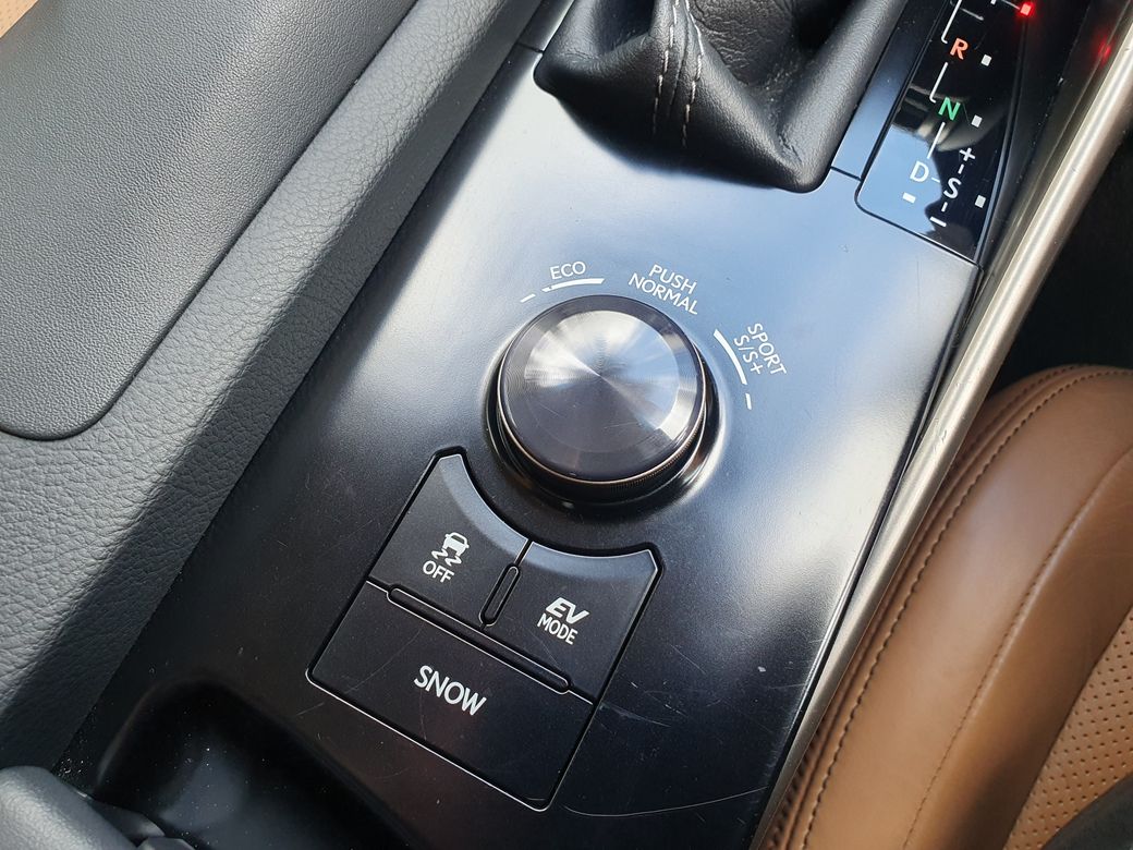 2014 Lexus IS 300h