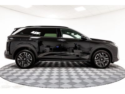 2025 Peugeot 5008