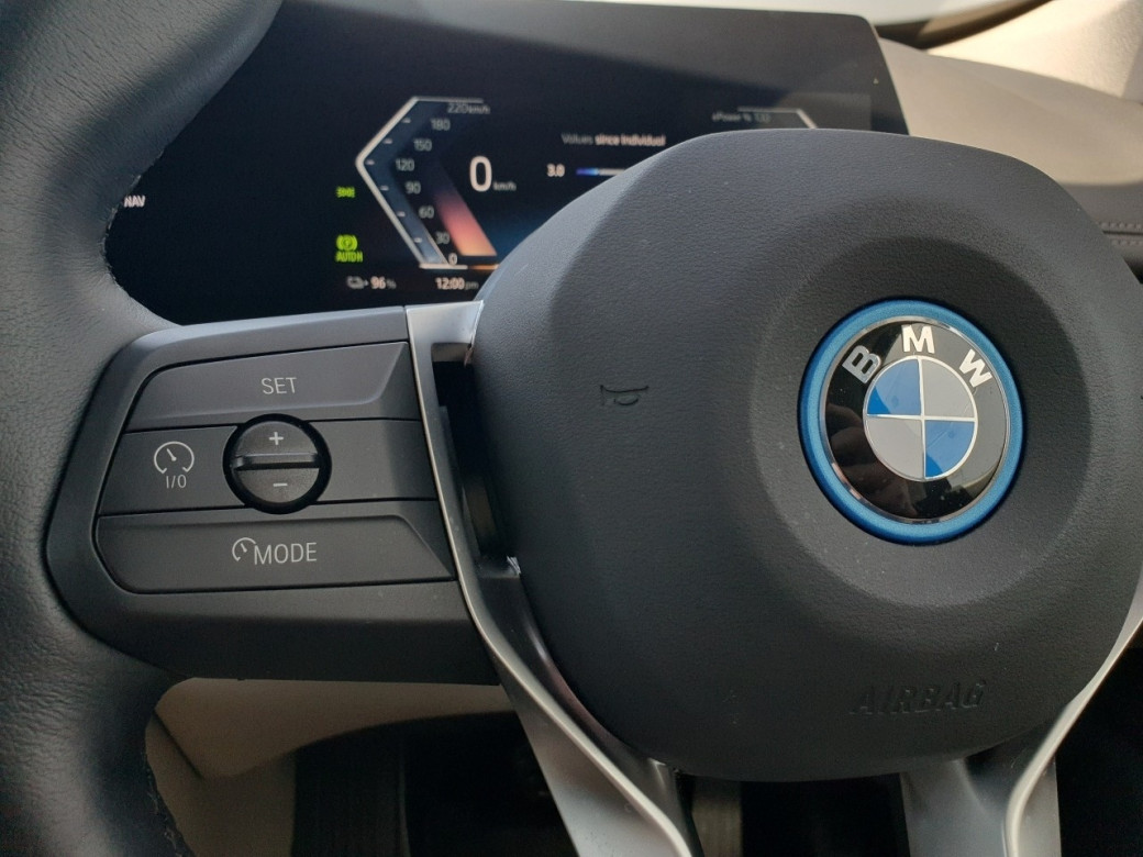 2025 BMW iX1