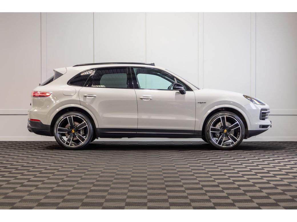 2022 Porsche Cayenne
