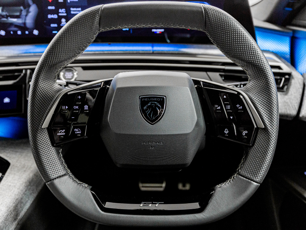 2025 Peugeot 5008