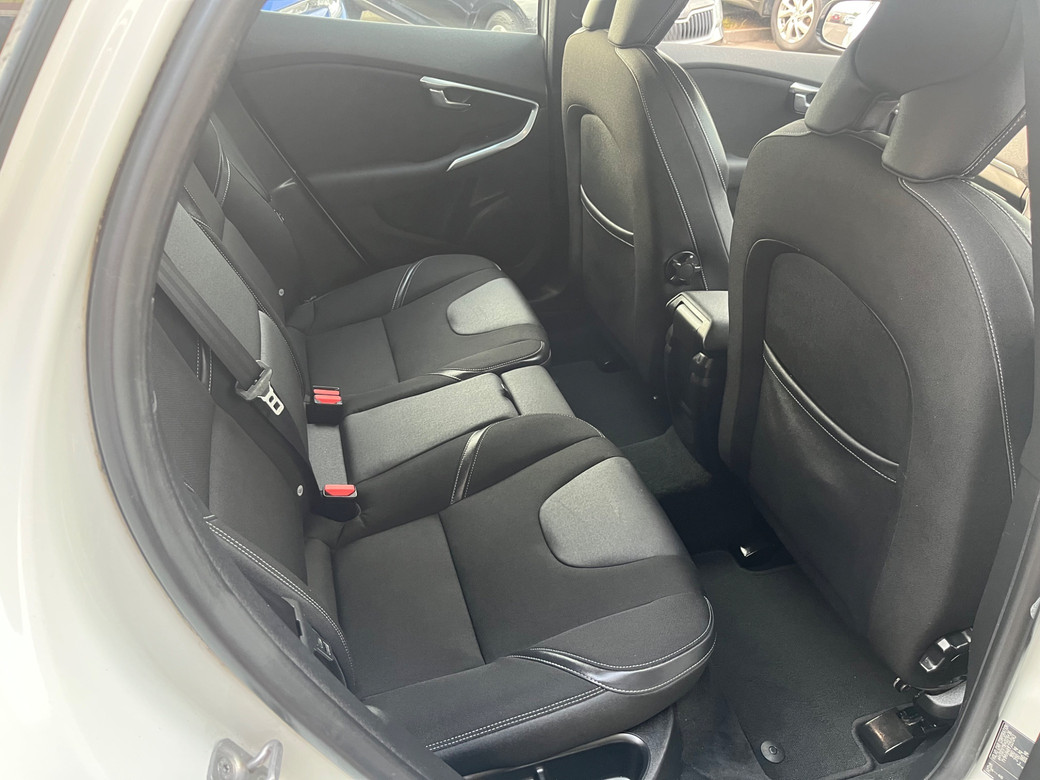 2015 Volvo V40