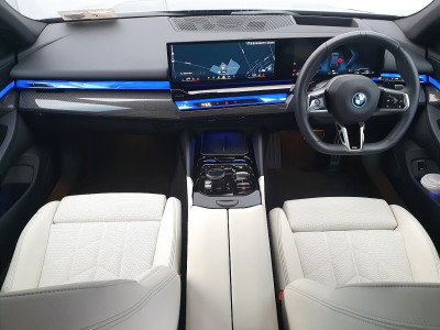 2025 BMW 530