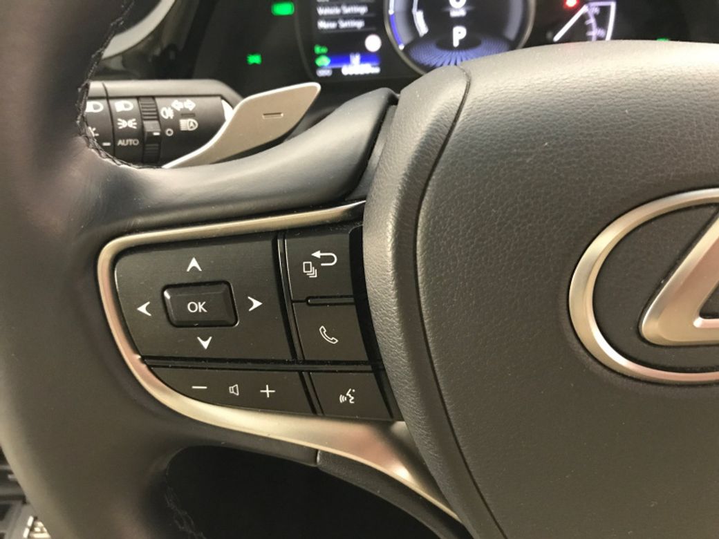 2022 Lexus ES 300h