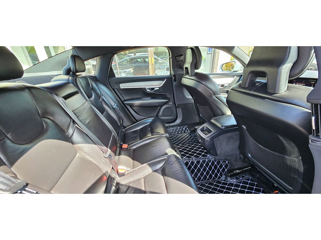 2017 Volvo S90