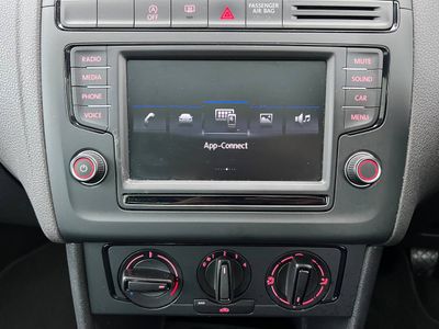 2017 Volkswagen Polo