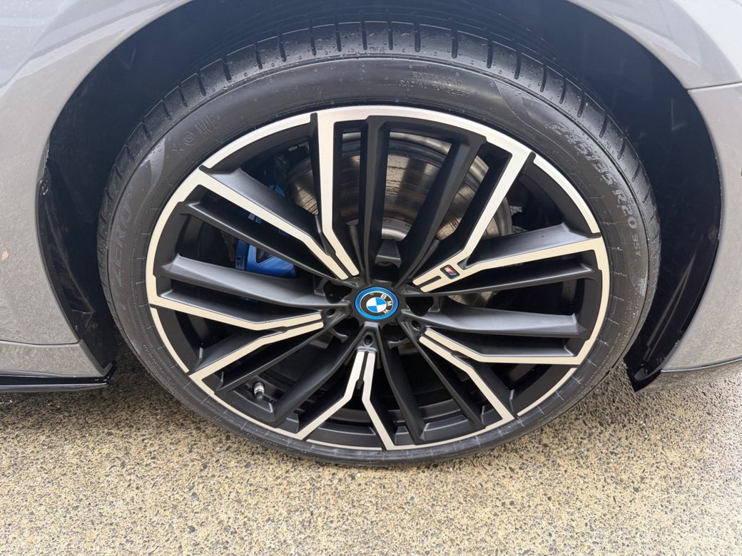 2022 BMW 5 Series