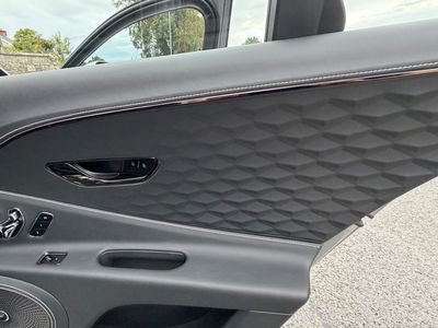 2025 Bentley Flying Spur