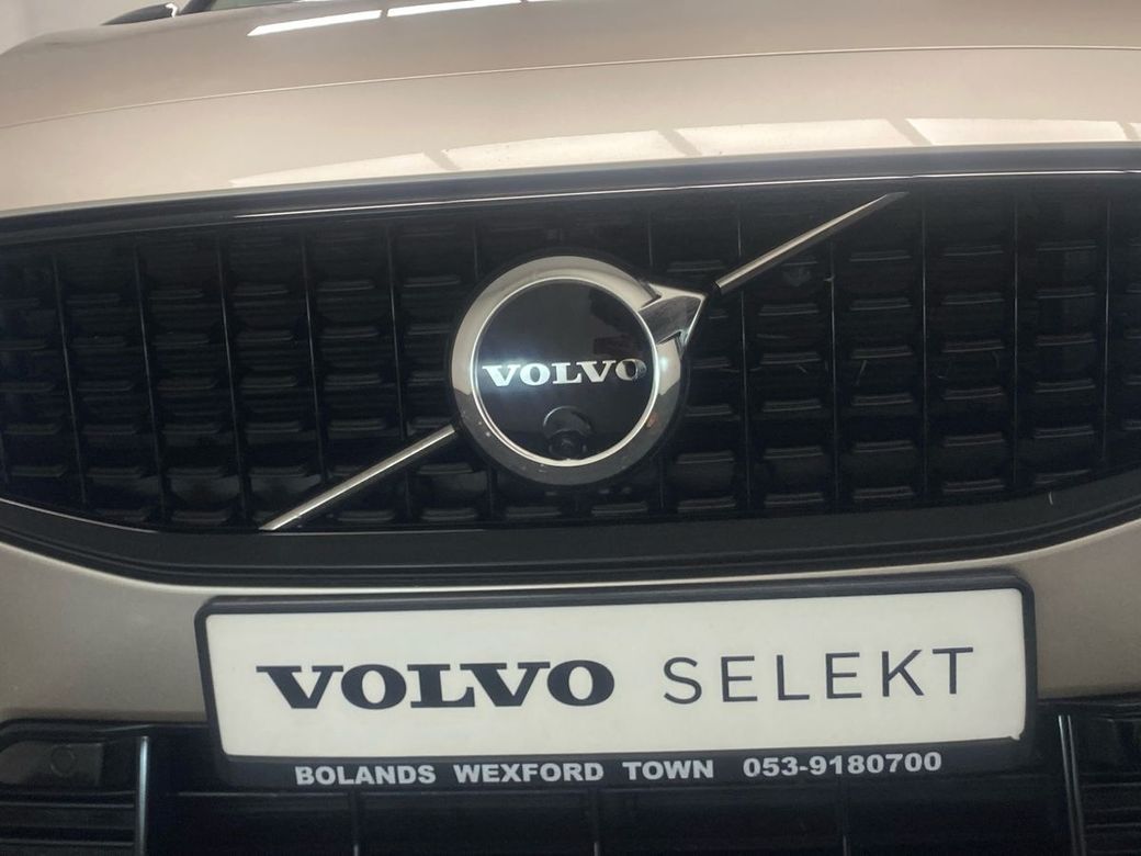 2023 Volvo V60
