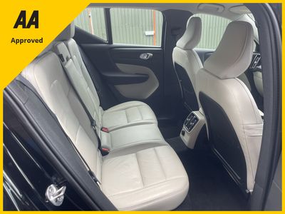 2022 Volvo XC40