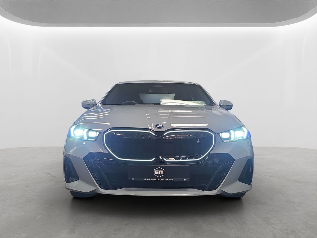 2024 BMW i5