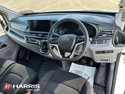 2025 White Maxus Deliver 9