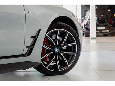 2024 BMW i4