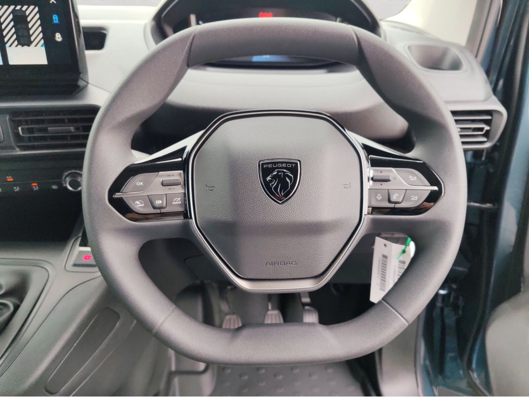 2025 Peugeot Partner