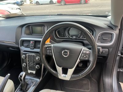 2018 Volvo V40