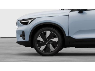 2025 Volvo Ex40