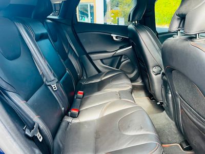 2015 Volvo V40