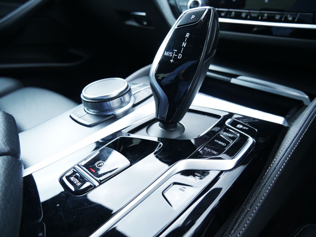 2022 BMW 5 Series