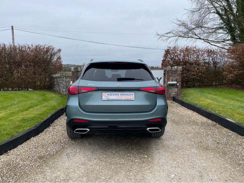 2025 Mercedes-Benz GLC Class