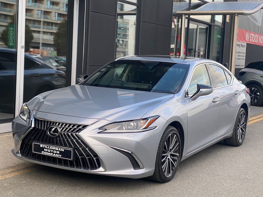 2023 Lexus ES 300h