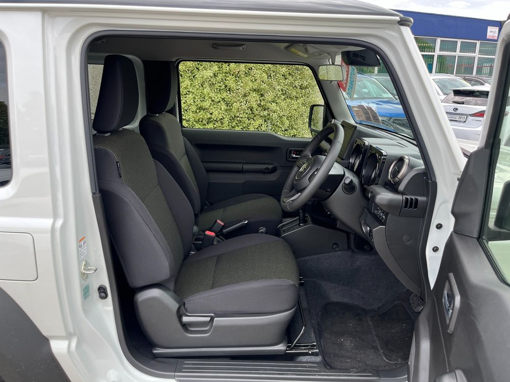 2025 Suzuki Jimny