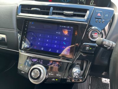 2020 Toyota Prius Alpha
