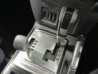 2017 Mitsubishi Pajero