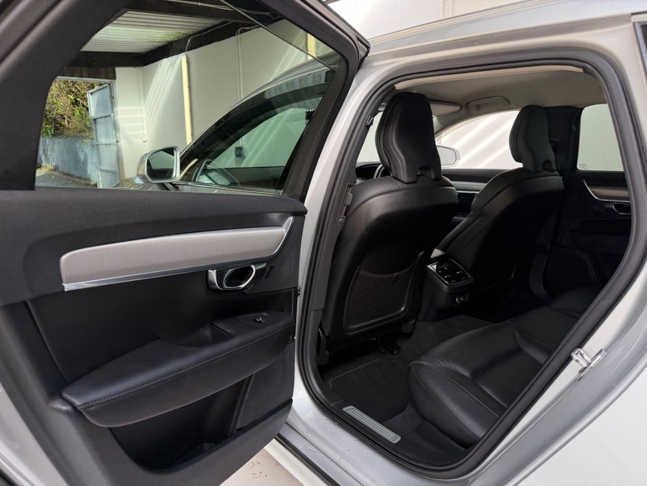 2019 Volvo V90