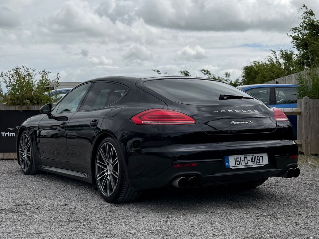 2015 Porsche Panamera
