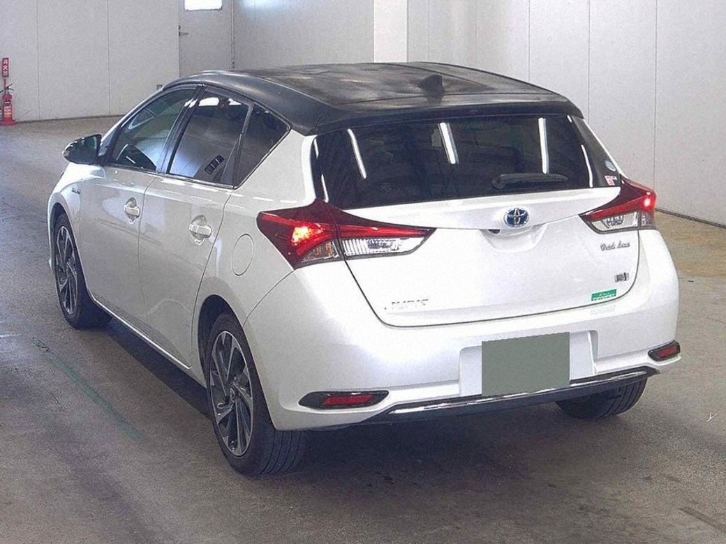 2016 Toyota Auris