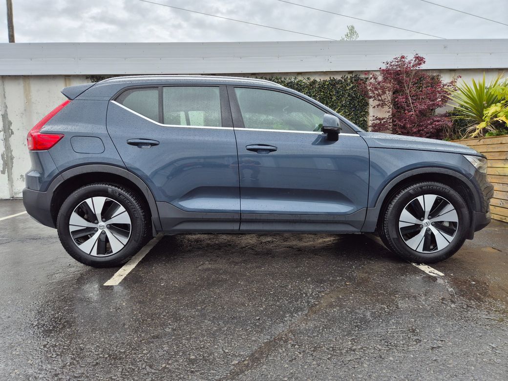 2022 Volvo XC40