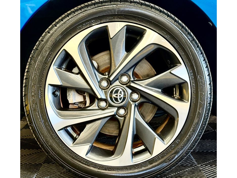 2017 Toyota Auris