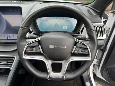 2025 BYD Seal U