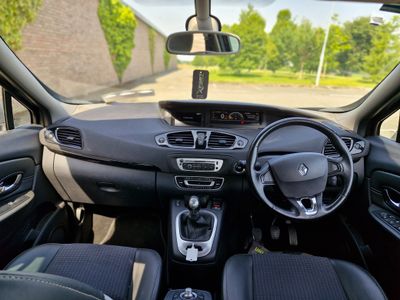 2016 Renault Scenic