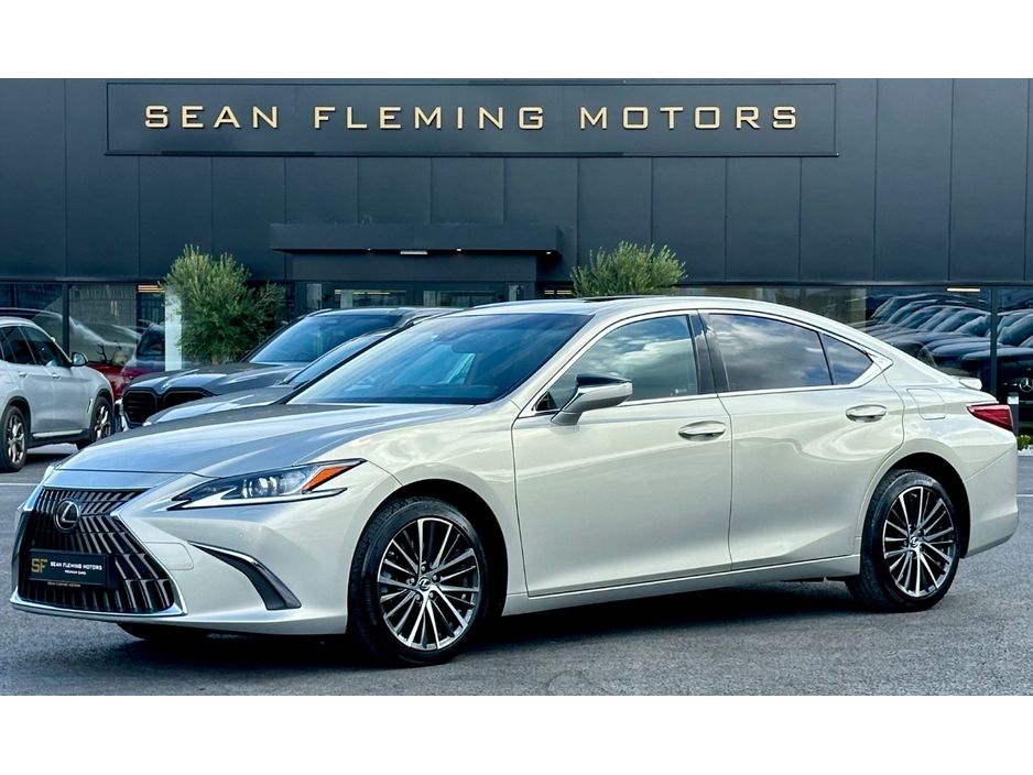 2023 Lexus ES 300h