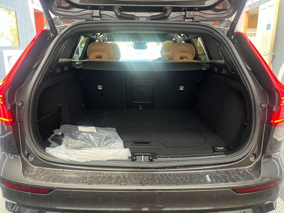2025 Volvo V60