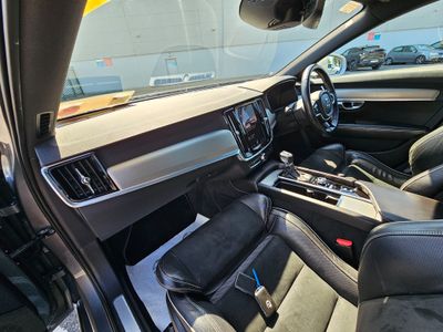 2017 Volvo S90