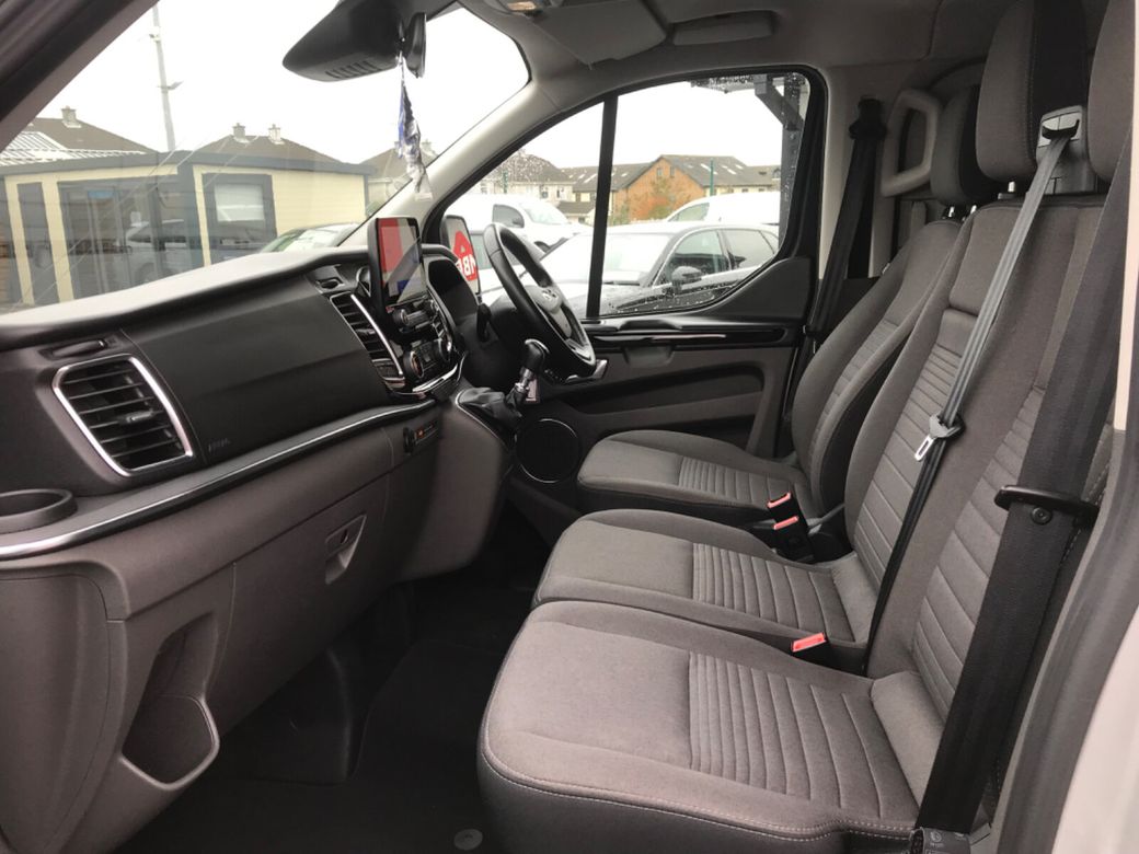 2022 Ford Tourneo
