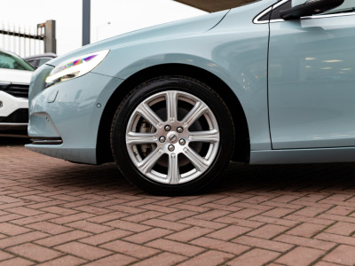 2016 Volvo V40