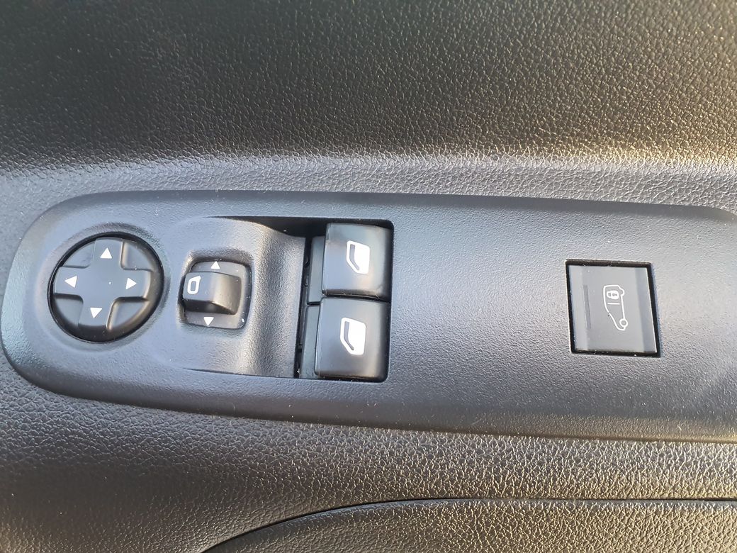 2023 Peugeot Partner