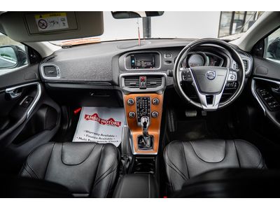 2018 Volvo V40